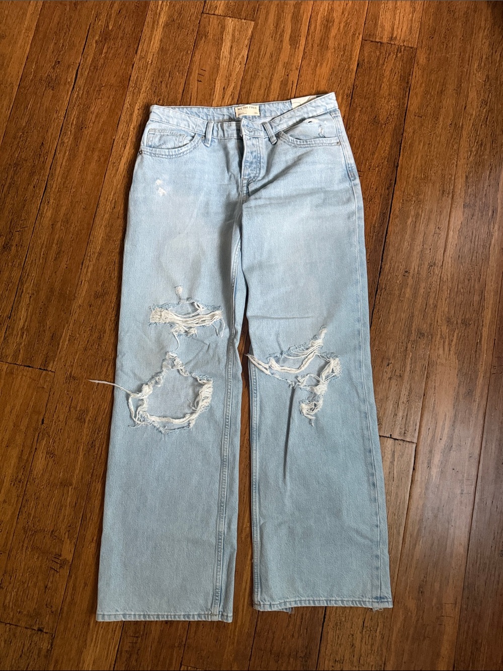 We The Free Light Blue Tennessee low rise boyfriend Jeans